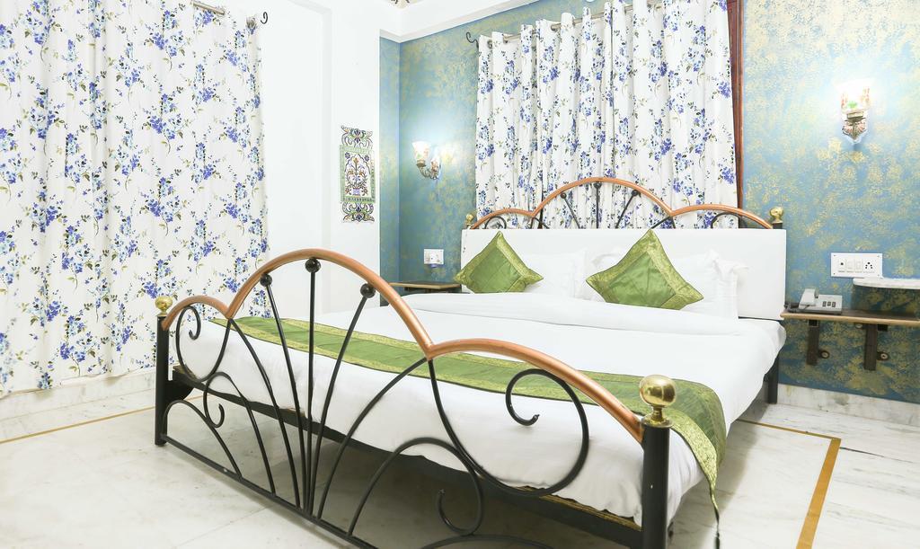 Hotel Udai Niwas By The Lake Udaipur Exterior foto